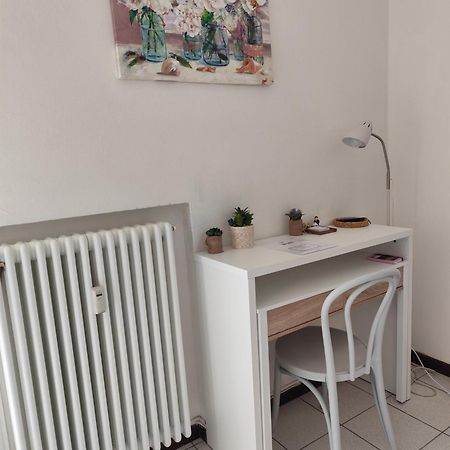 Residenza Tiziana Lägenhet Luino Exteriör bild