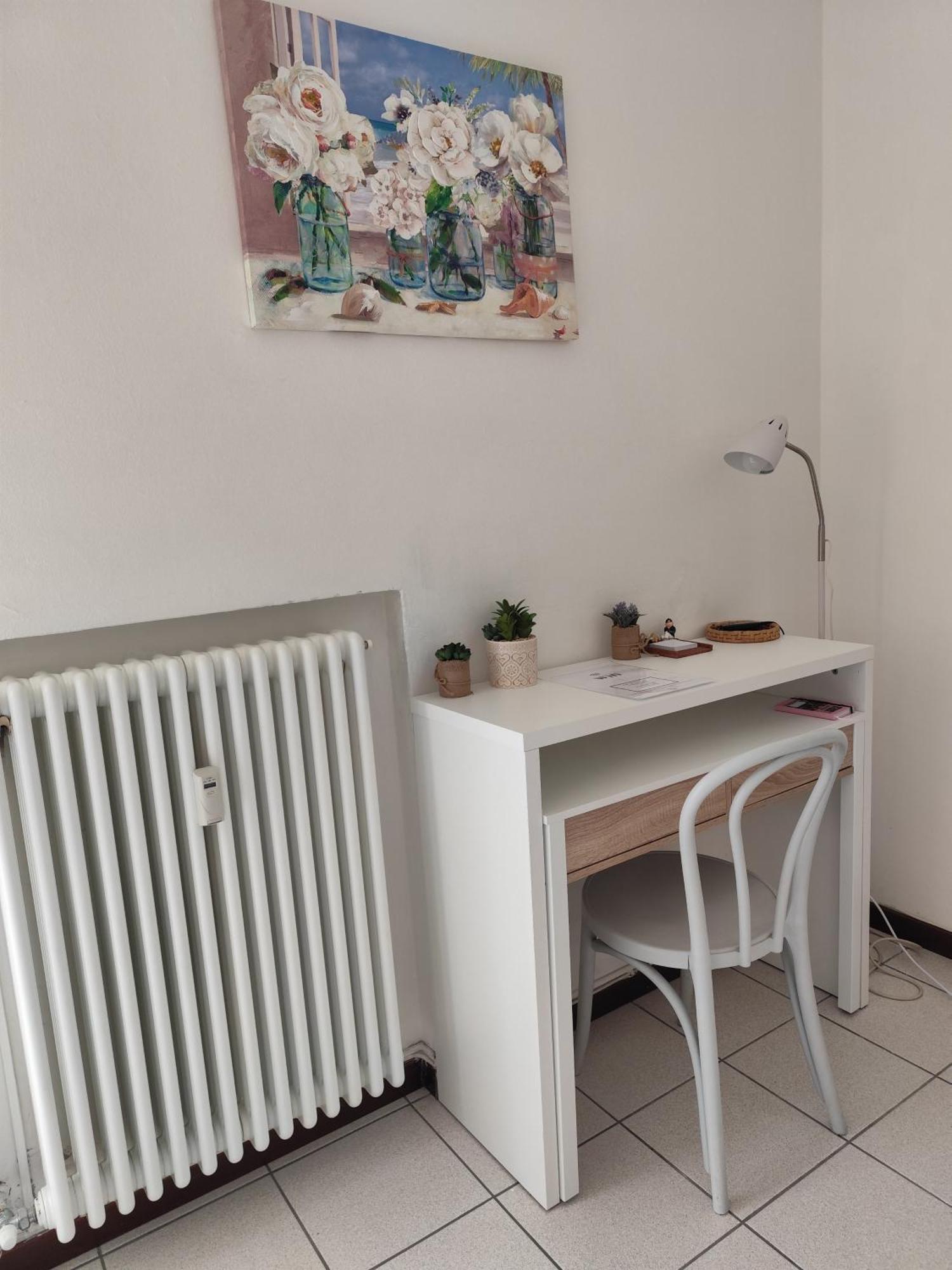 Residenza Tiziana Lägenhet Luino Exteriör bild