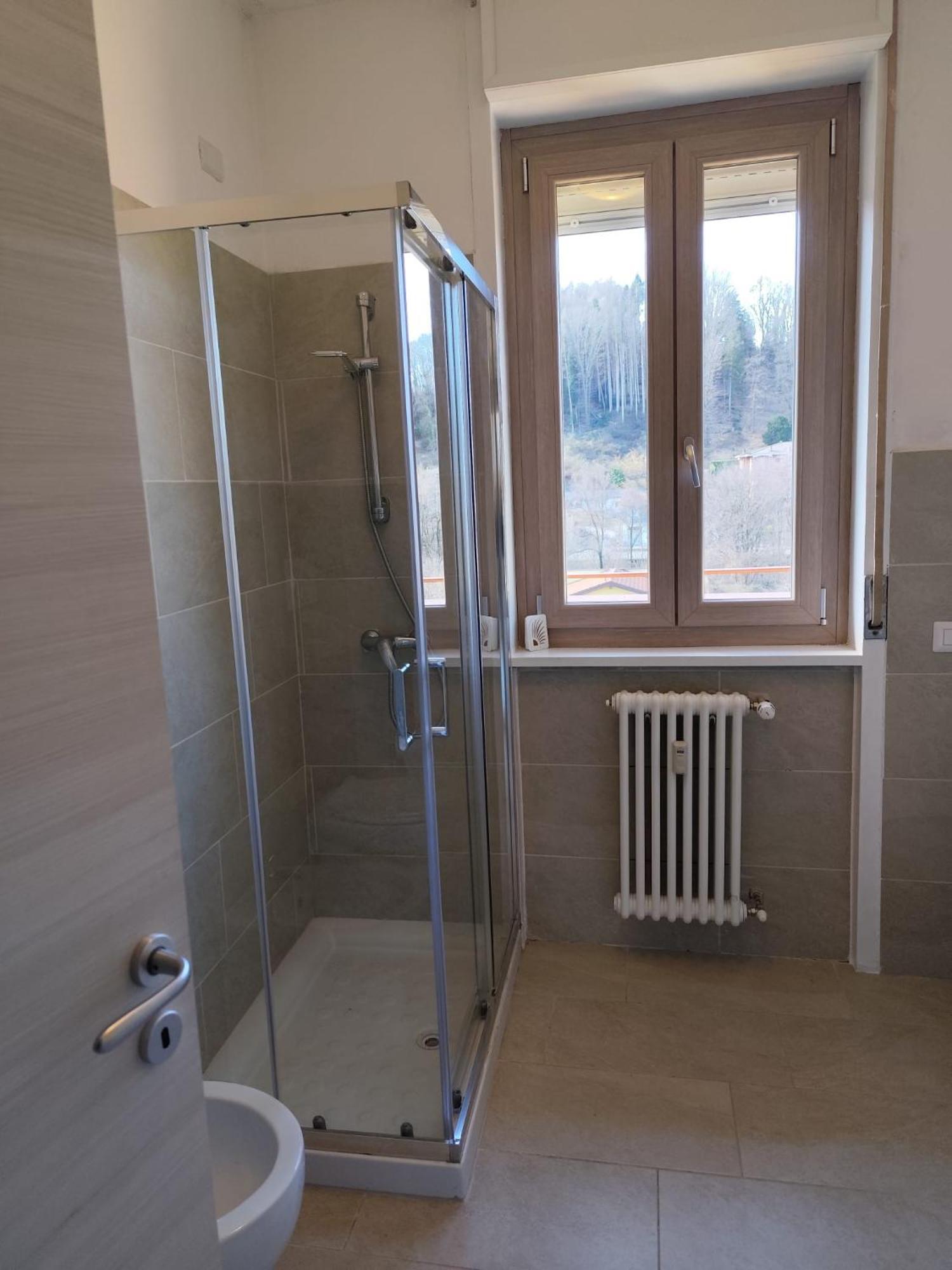 Residenza Tiziana Lägenhet Luino Exteriör bild